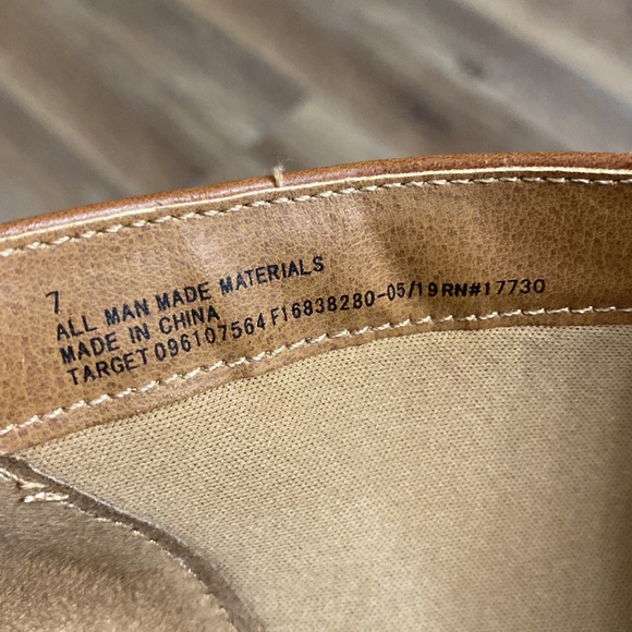 Brown flats 7 - Picture 8 of 8